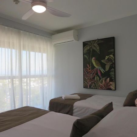 Surfers Beachside Holiday Apartments Гоулд Коуст Екстериор снимка