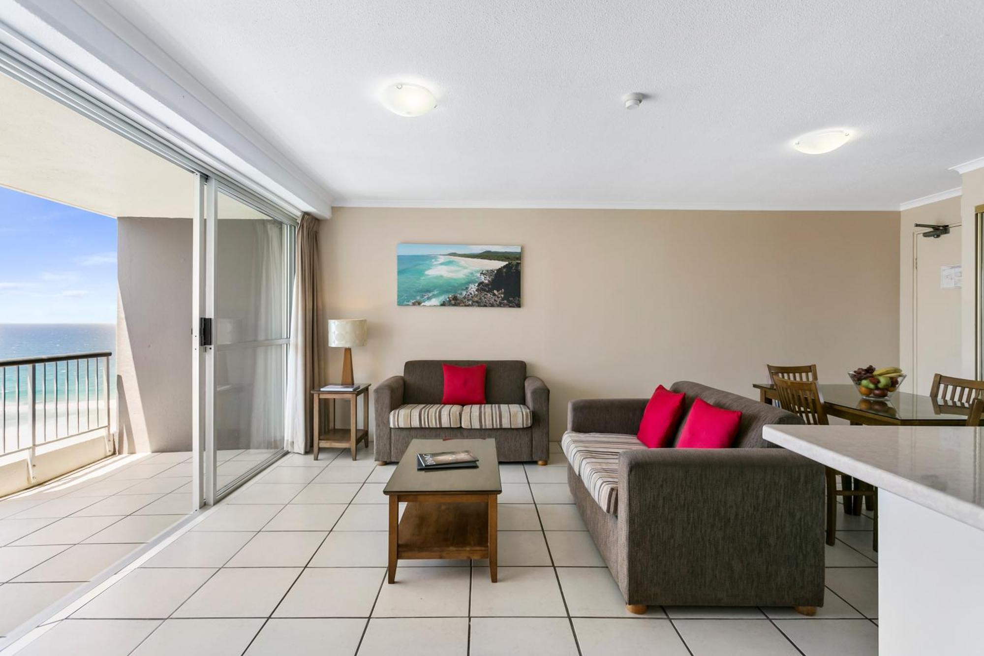 Surfers Beachside Holiday Apartments Гоулд Коуст Стая снимка
